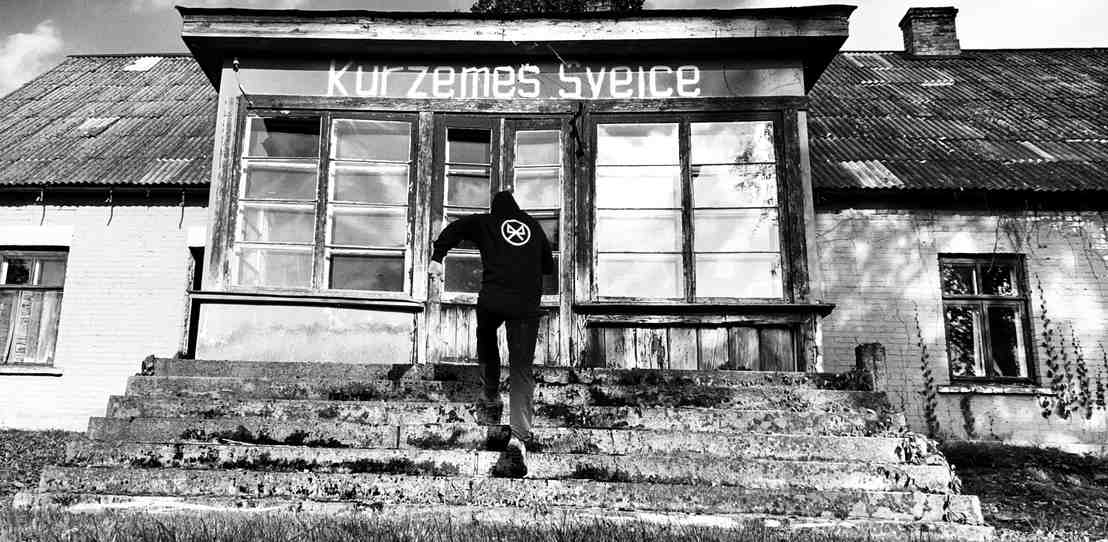 S10E06 vāka attēls